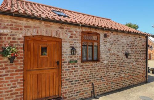 Thirsk House | Cozy Stable Cottage - 4-Star Stay with Child-Friendly Amenities