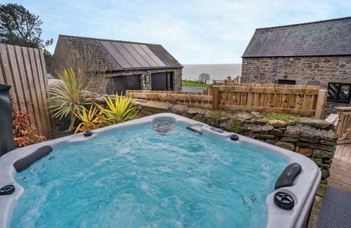 Amroth Cottage | Relaxing 3-Bedroom Oceanfront Retreat in Amroth