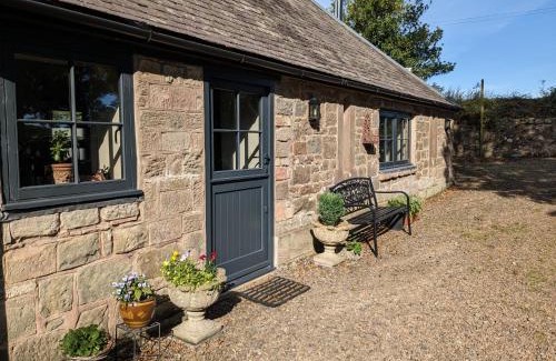 Duddo House | Discover Stable Lodge: A Top-Rated 4-Star Retreat