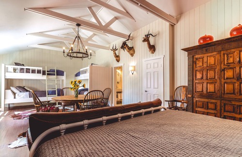 Paso Robles Hotel | Indulge at Stables Inn: Rated 9.6 with Spa & Dining