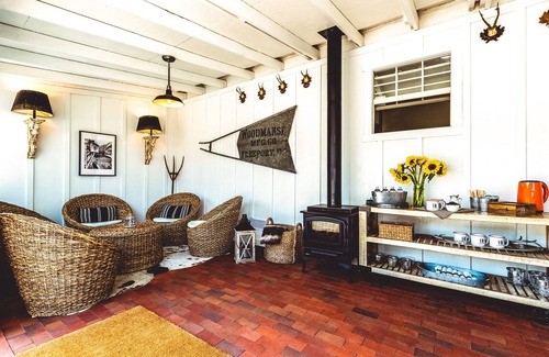 Paso Robles Hotel | Indulge at Stables Inn: Rated 9.6 with Spa & Dining