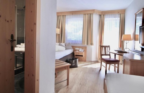 Neustift Im Stubaital Hotel | Discover Stacklerhof: Oceanfront Retreat with Spa & Pool