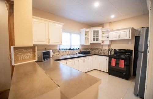 Port of Spain Apartment | Guest Rated 10/10: Stacys Place 2 Bedroom Apartment