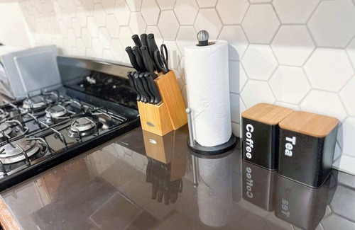Downtown Apartment | Stacys Place #4: Studio with Kitchen, 10/10 Guest Rated