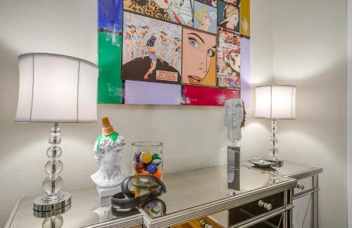 Central Arlington House | Stadium Luxe Retreat- Walking Distance to AT&T Sta