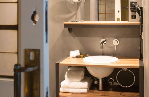 Woerden Hotel | Enjoy a 4-Star Stay at Stadshotel Woerden with Spa & Dining