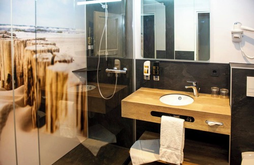 Norden Hotel | Discover Stadthotel-Garni Smutje: Eco-Friendly Getaway