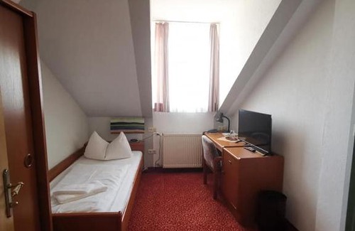 Sankt Polten Hotel | Discover Stadthotel Hauser Eck: Pet-Friendly Stay Awaits
