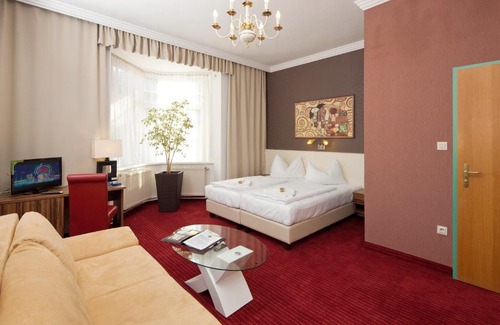 Sankt Polten Hotel | Discover Stadthotel Hauser Eck: Pet-Friendly Stay Awaits