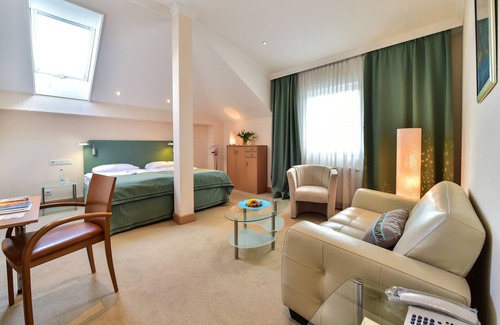 Iserlohn Hotel | Discover Stadthotel Iserlohn: Spa & Family-Friendly Stays