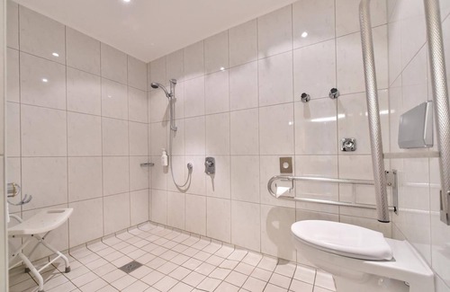 Iserlohn Hotel | Discover Stadthotel Iserlohn: Spa & Family-Friendly Stays