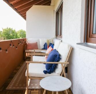 Frickenfelden Apartment | Stadtjuwel I Balkon I 6 Min zum See