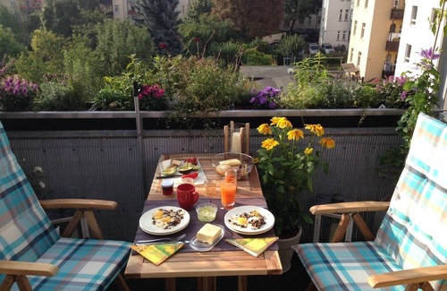 Erfurt Apartment | Discover Stadtpark-Oase: Central Retreat with Spa Amenities