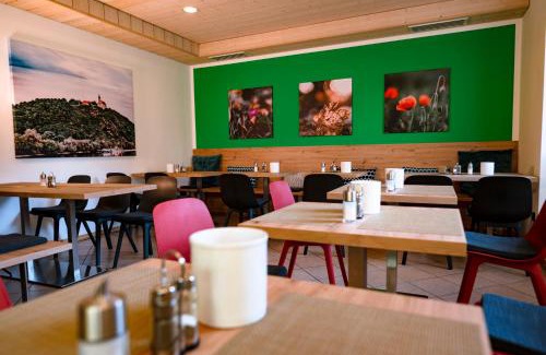 Bogen Bed & Breakfast | Stadtplatz23 B&B: Guest Rated 9/10 with Pet-Friendly Amenities