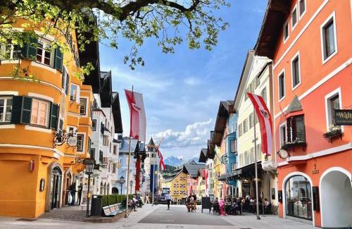 Kitzbuehel House | Elegant STADTVILLA BELLE KITZ with Sauna in City Center