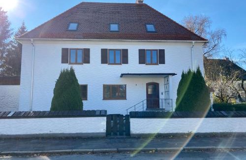 Fuessen Apartment | Discover Stadtvilla Falkenstein: Pet-Friendly Oceanfront Escape