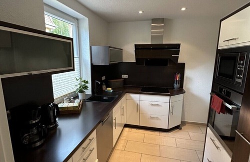 Portitz Villa | Pet-Friendly Stadtvilla in Leipzig with Garden & Terrace