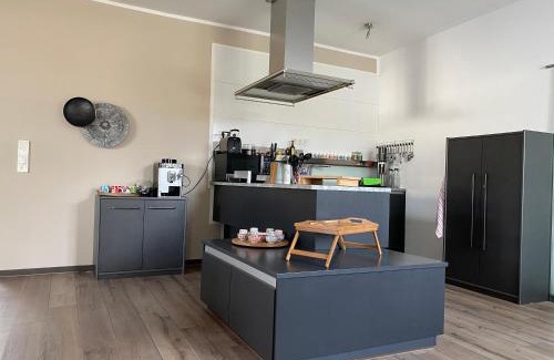 Remscheid Apartment | Explore Stadtvilla Intzeplatz - Family & Pet-Friendly Retreat