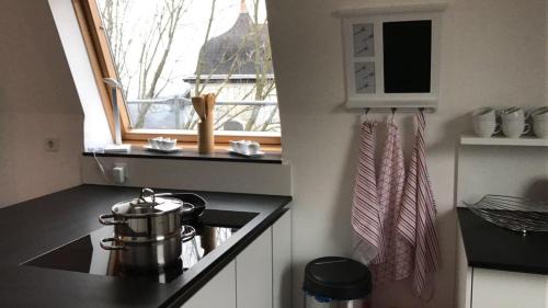 Remscheid Apartment | Relax at Stadtvilla Kö97: Family & Pet Friendly Retreat