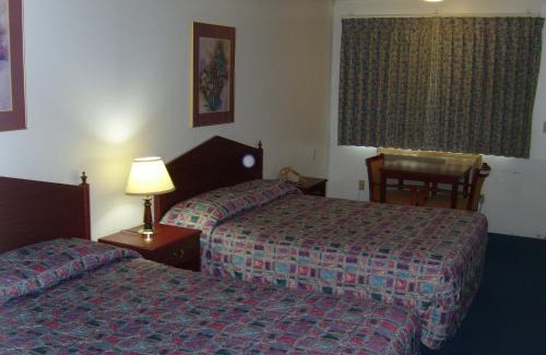Molalla Hotel | Budget-Friendly Stagecoach Inn Motel with Pet-Friendly Amenities