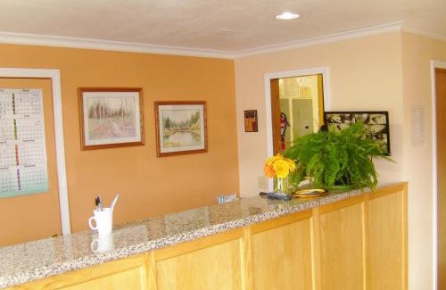 Molalla Hotel | Budget-Friendly Stagecoach Inn Motel with Pet-Friendly Amenities