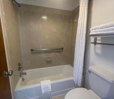 Woodville Hotel | Experience Stagecoach Inn Woodville with Oceanfront Views