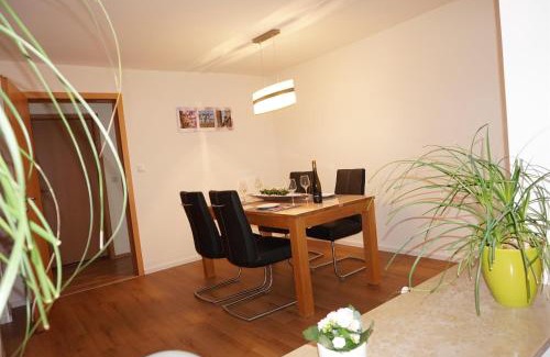 Nußdorf Apartment | Experience STAHLER´S Auszeit an der Weinstrasse Retreat
