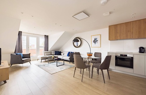 Staines Apartment | Discover Staines City Centre by Charles Hope - Top-Rated Stay