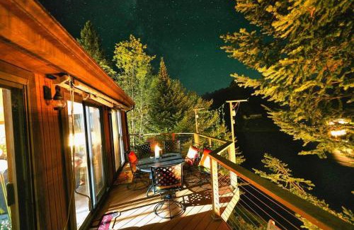 Eden House | Experience Stairway To Heaven: VT Lakefront Retreat!