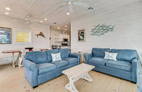 Port Aransas House | Discover Stairway to Seven: Private Pool & Hammocks Retreat