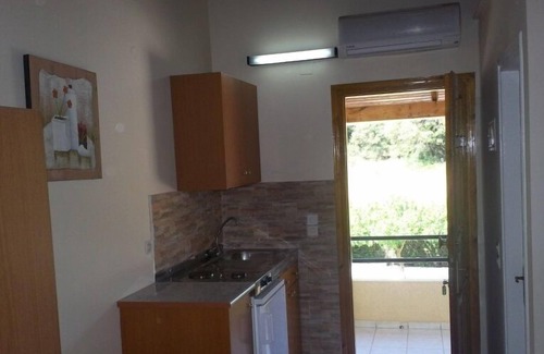Katapodata House | Explore Stalaktites Studios with Pool, Spa & Family Amenities