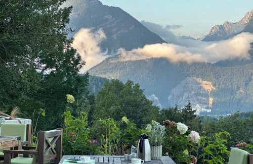 Scheffau am Tennengebirge Hotel | Elegant Stallerhof: Pet-Friendly with Hot Tub & Breakfast