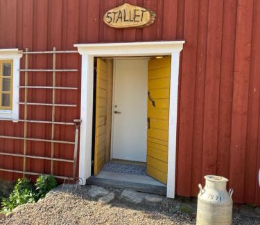 Alingsas Apartment | Pet-Friendly Retreat Near Alingsås for Your Family Getaway