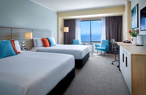Glenelg Hotel | Elegant Stamford Grand Adelaide: Pool, Spa & Family-Friendly