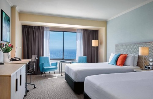 Glenelg Hotel | Elegant Stamford Grand Adelaide: Pool, Spa & Family-Friendly
