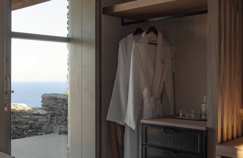 Apollonia Apartment | Oceanfront Retreat at Stamna Sifnos with Breakfast Included