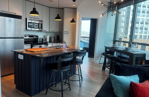 Victoria Park Apartment | Stylish 1 Bedroom Apartment in Calgary's Heart