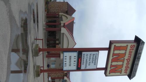 Ponoka Hotel | Discover Stampeder Inn: Pet-Friendly & Family-Oriented Stay