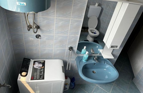 Bosanska Dubica Apartment | Cozy Stay at Stan Br 1 in Kozarska Dubica with Breakfast