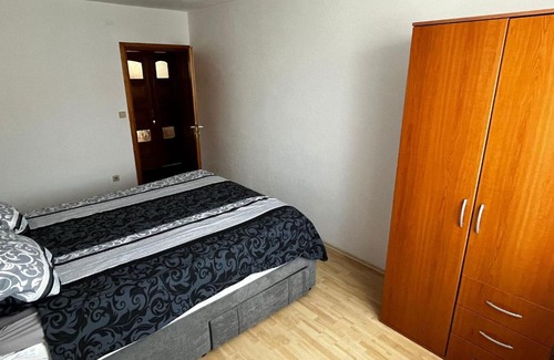 Bosanska Dubica Apartment | Cozy Stay at Stan Br 1 in Kozarska Dubica with Breakfast
