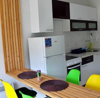 Sarajevo Canton Apartment | Budget-Friendly Stay at Stan na dan 2, Sarajevo - Rated 9.6