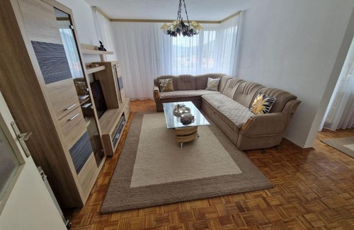Bugojno Apartment | Budget-Friendly Stay at STAN NA DAN with Family Amenities