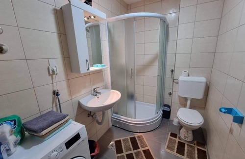 Foca Apartment | Comfortable Stay at Stan na dan Foča – Family & Pet Friendly