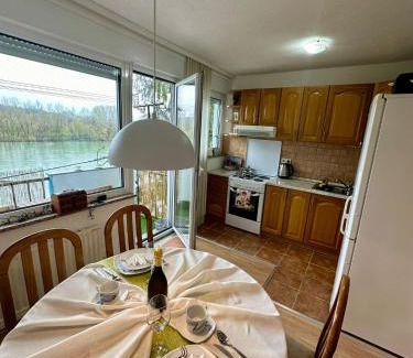 Bosanska Dubica Apartment | Explore Family-Friendly Stan na dan Kej Una with Top Ratings
