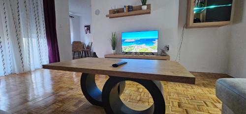 Bosanska Dubica Apartment | Pet Friendly Stay in Kozarska Dubica with High Guest Ratings