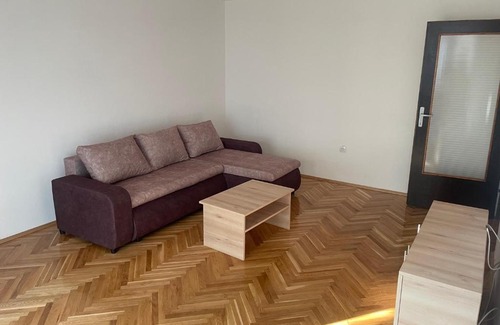 Stara Pazova Apartment | Cozy Getaway at Stan na dan for Your Next Trip