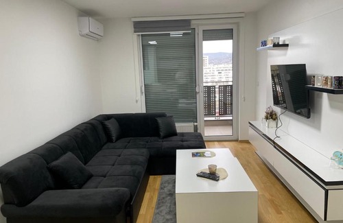 Alipasin Most Apartment | Comfortable Stay at Stan na dan Sarajevo Miljacka