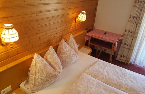 Galtur House | Discover Stanahof: Family & Pet-Friendly Getaway