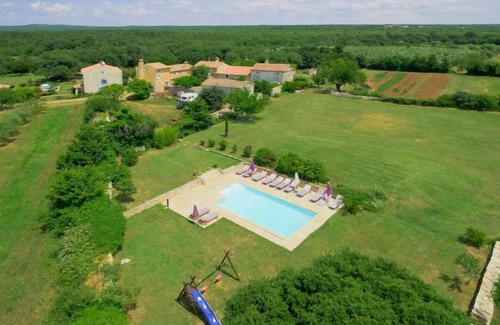 Gajana House | Indulge in Stancija Negrin: Oceanfront Bliss Awaits