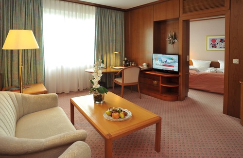 Cottbus House | Cozy Double Room at Radisson Blu Hotel Cottbus
